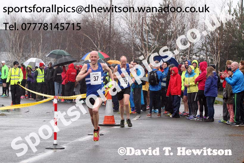 Mens relay, Elswick Harriers Relays, Newburn, Newcastle. Photo: David T. Hewitson/Sports for All Pics